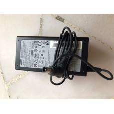 1) Samsung Adaptor 19V, 2.53A