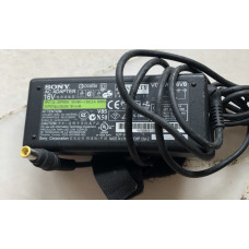 03) Sony Adaptor 16V, 4A
