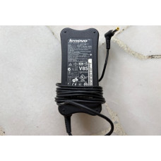 32) Lenovo Adaptor 19V, 4.74A