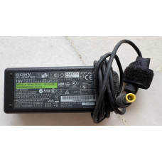 36) Sony Adaptor 16V, 4A