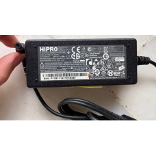 43) Hipro Adaptor 19V, 1.58A