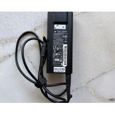 45) HP Travel Adaptor 19.5V, 4.62A and 5V, 1.5A